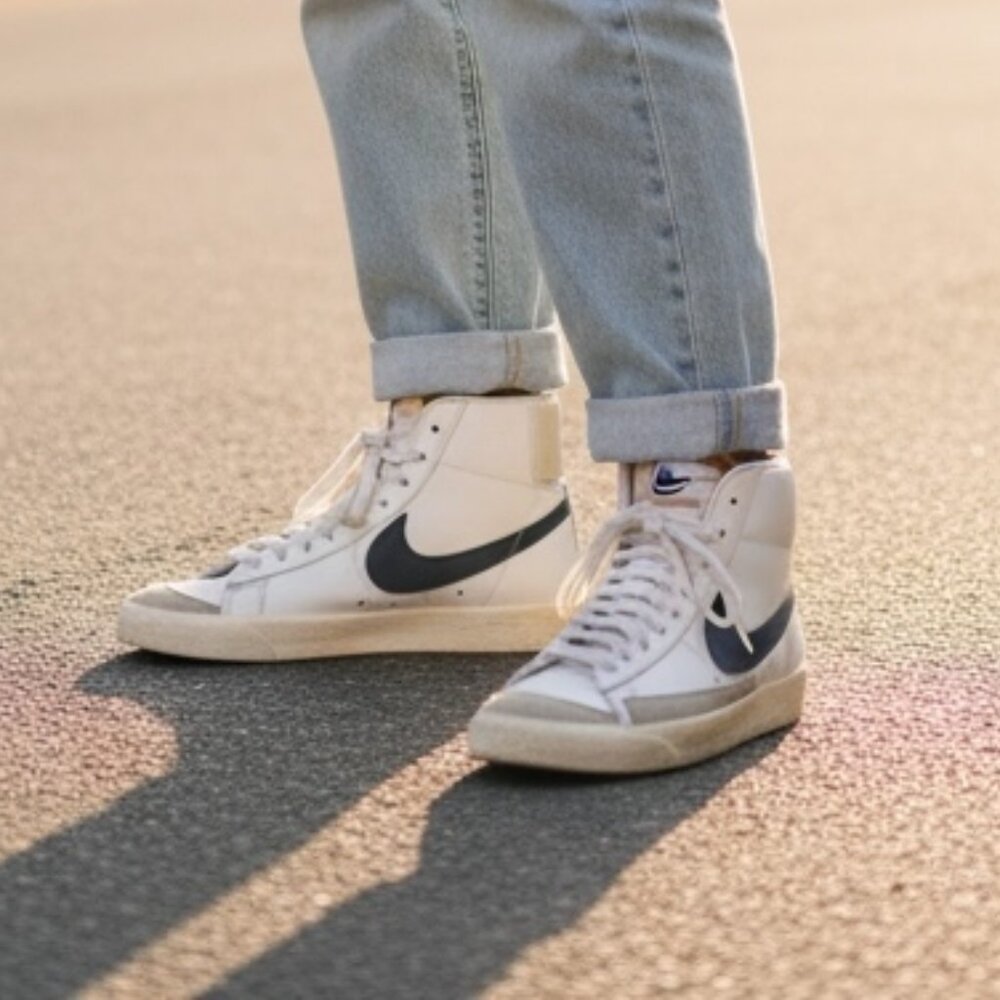 Nike Blazer Mid ’77 Sneakers – White & Blue Suede – Women’s Size 8